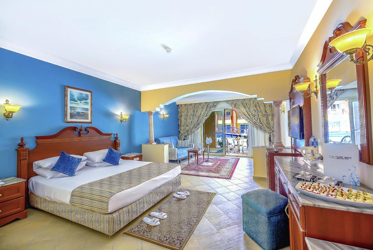 Titanic Palace Families And Couples Only フルガダ エクステリア 写真 Suite at the Hilton Sharm El Sheikh